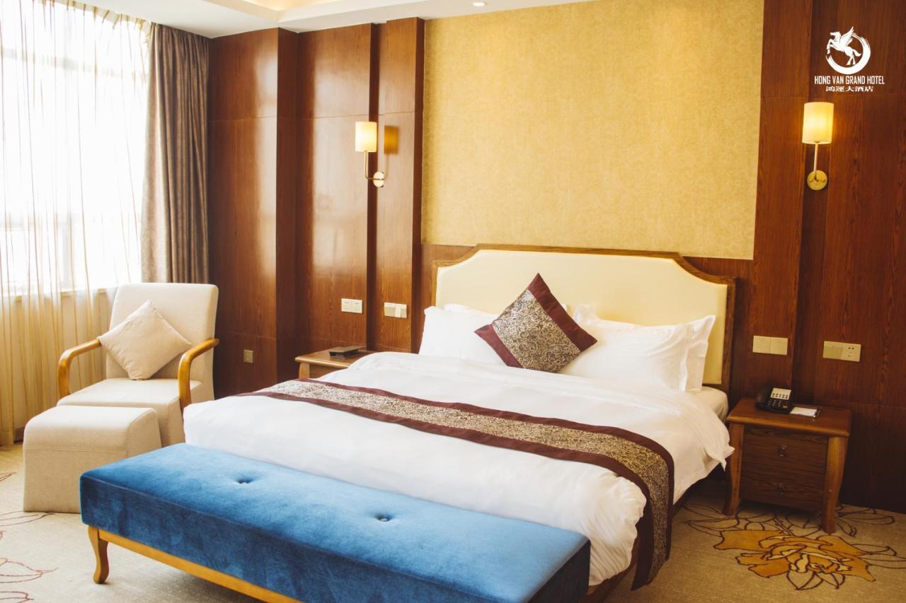 Hong Van Grand Hotel Mong Cai Exterior photo