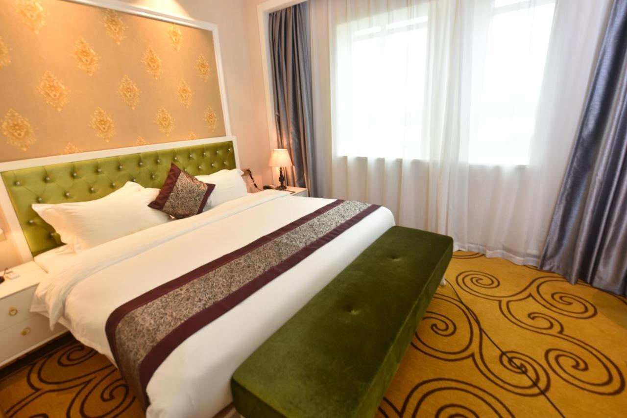 Hong Van Grand Hotel Mong Cai Exterior photo