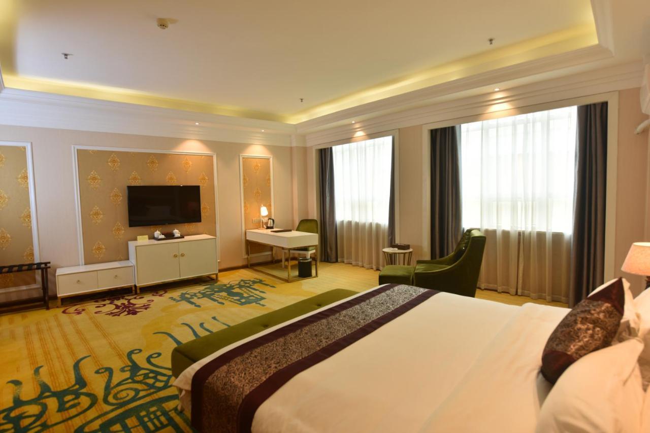 Hong Van Grand Hotel Mong Cai Exterior photo